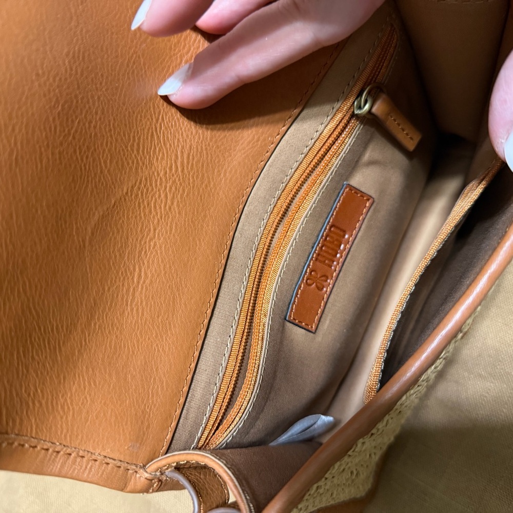 HOBO Tan and Cream Crossbody Bag - Picture 2 of 3